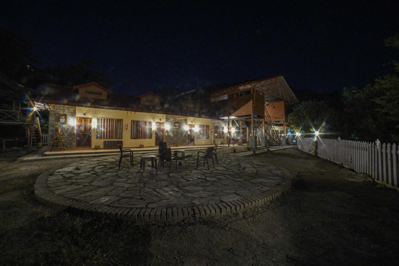 Tiger Fall Eco Resort Chakrāta Exteriör bild